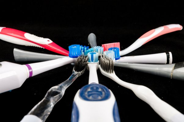 Electric toothbrushes in a circle